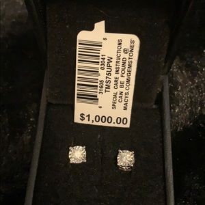 Diamond studs 3/4 karats
